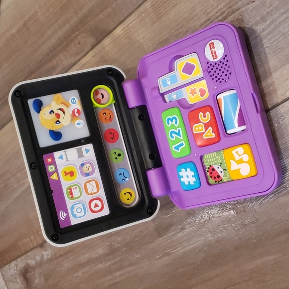 Fisher Price purple and white electronic "laptop" learning toy - Picture 1 of 7